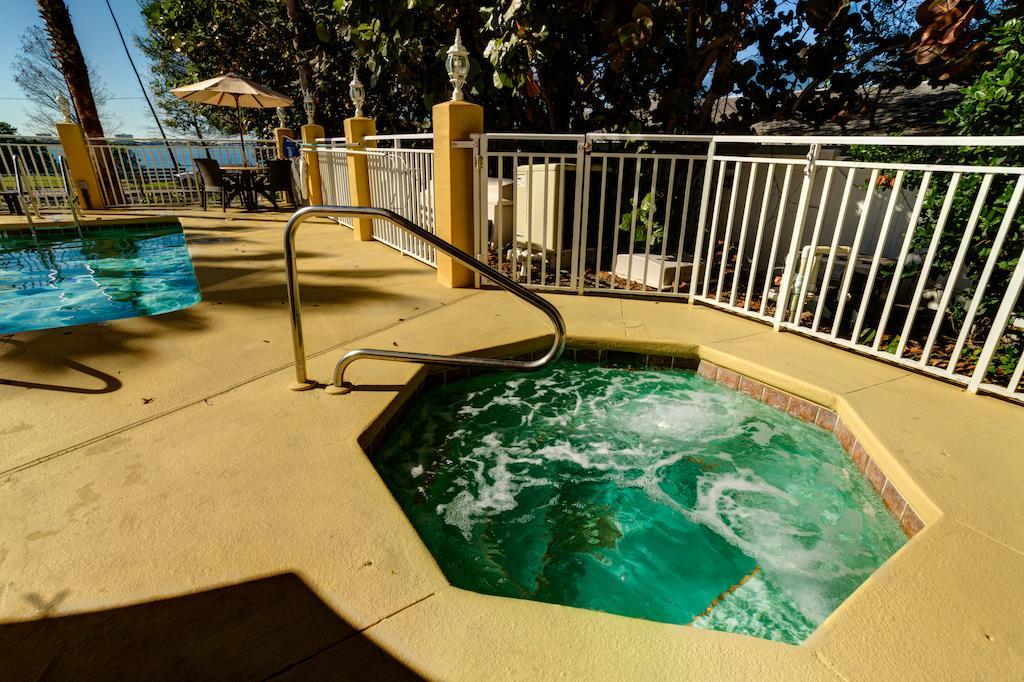 Comfort Suites Clearwater - Dunedin Exteriör bild