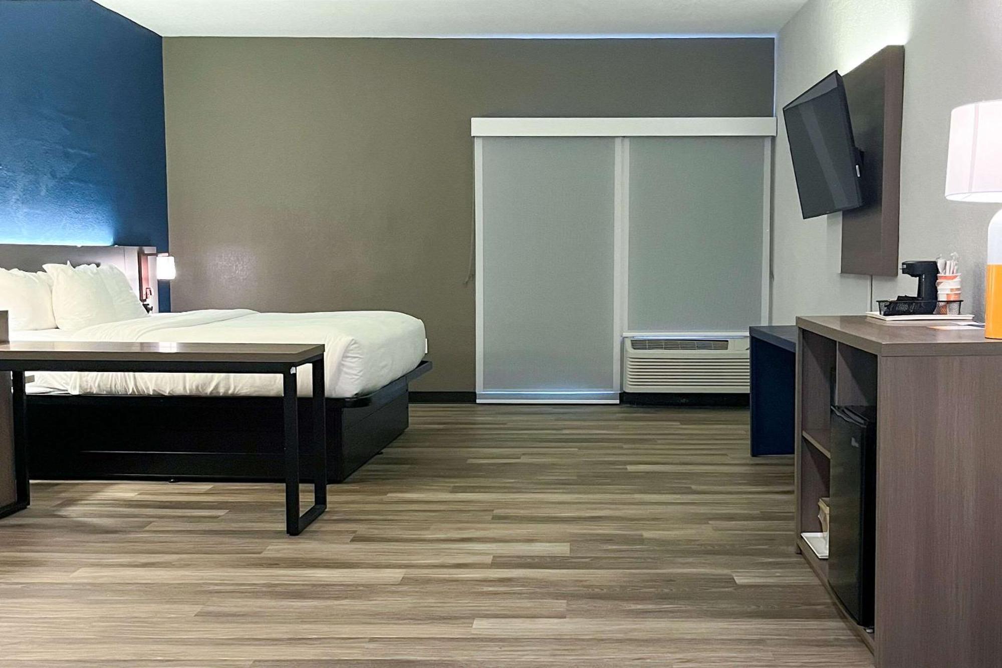 Comfort Suites Clearwater - Dunedin Exteriör bild