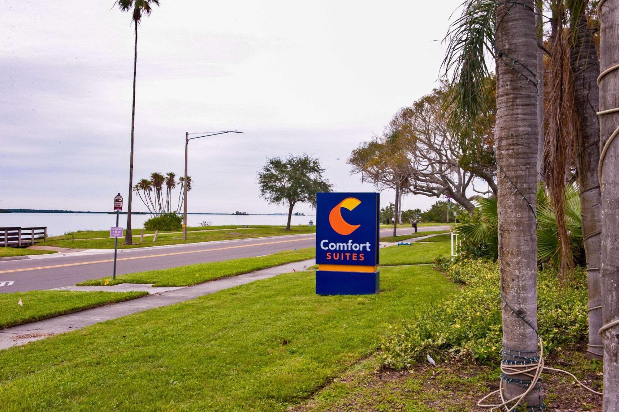 Comfort Suites Clearwater - Dunedin Exteriör bild