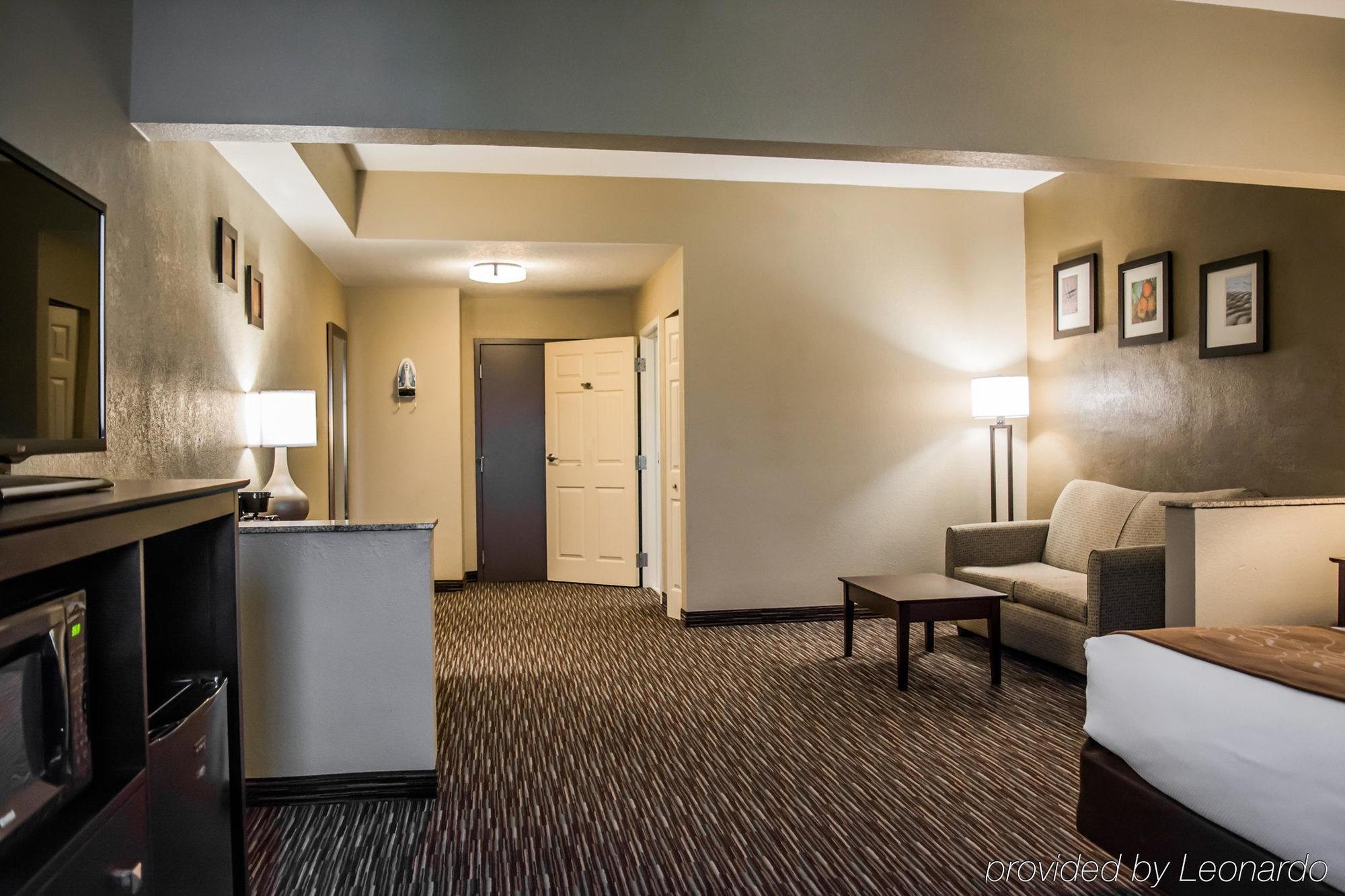 Comfort Suites Clearwater - Dunedin Exteriör bild