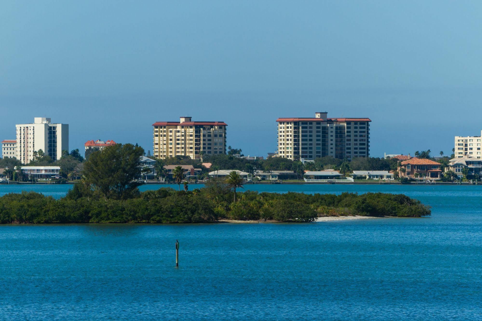 Comfort Suites Clearwater - Dunedin Exteriör bild